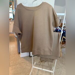 Women’s Tan Textured Set